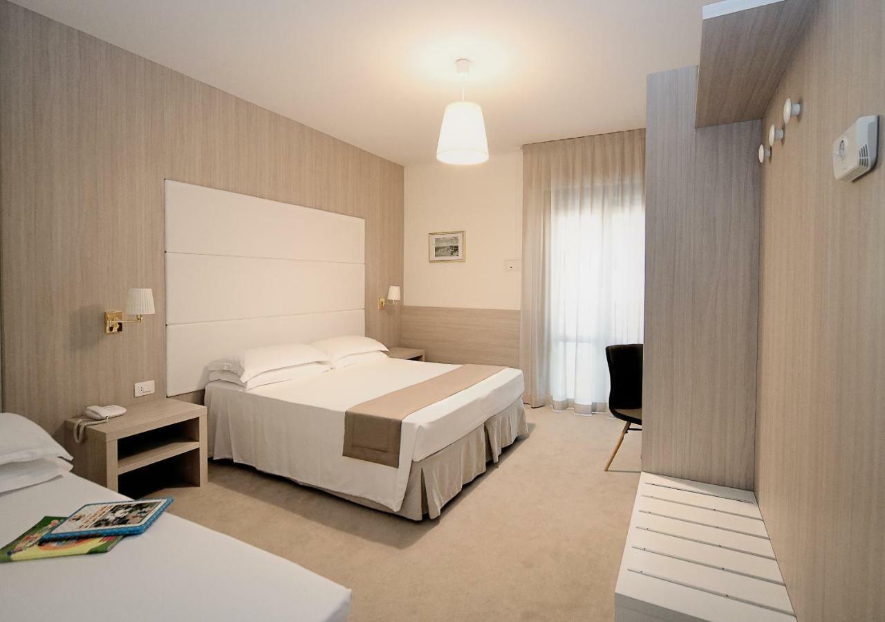 Hotel Atlantico Lido di Jesolo Esterno foto